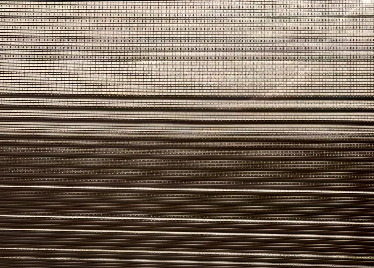 SG-LG-007 laminated glass metal mesh pattern sample