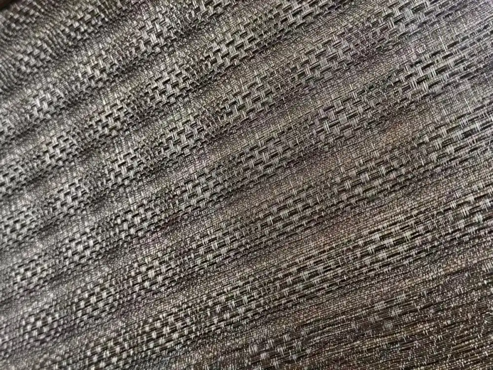 SG-LG-023 laminated glass metal mesh pattern sample
