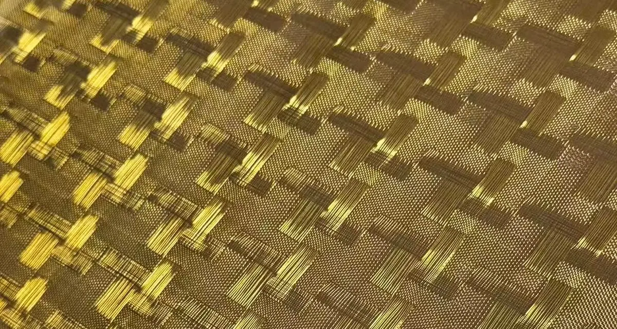 SG-LG-028 laminated glass metal mesh pattern sample