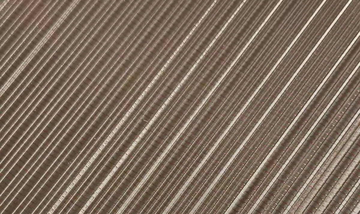 SG-LG-045 laminated glass metal mesh pattern sample