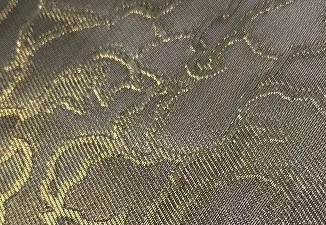 SG-LG-059 laminated glass metal mesh pattern sample