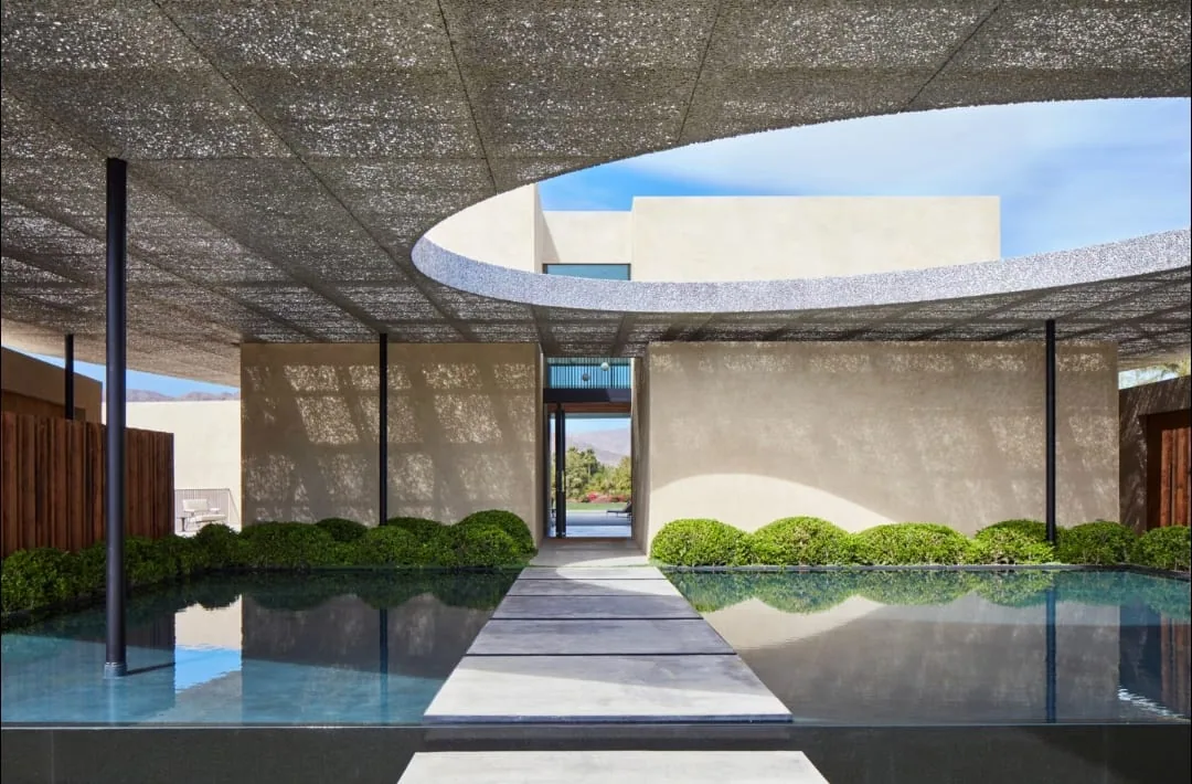 Ceiling / Overhead application