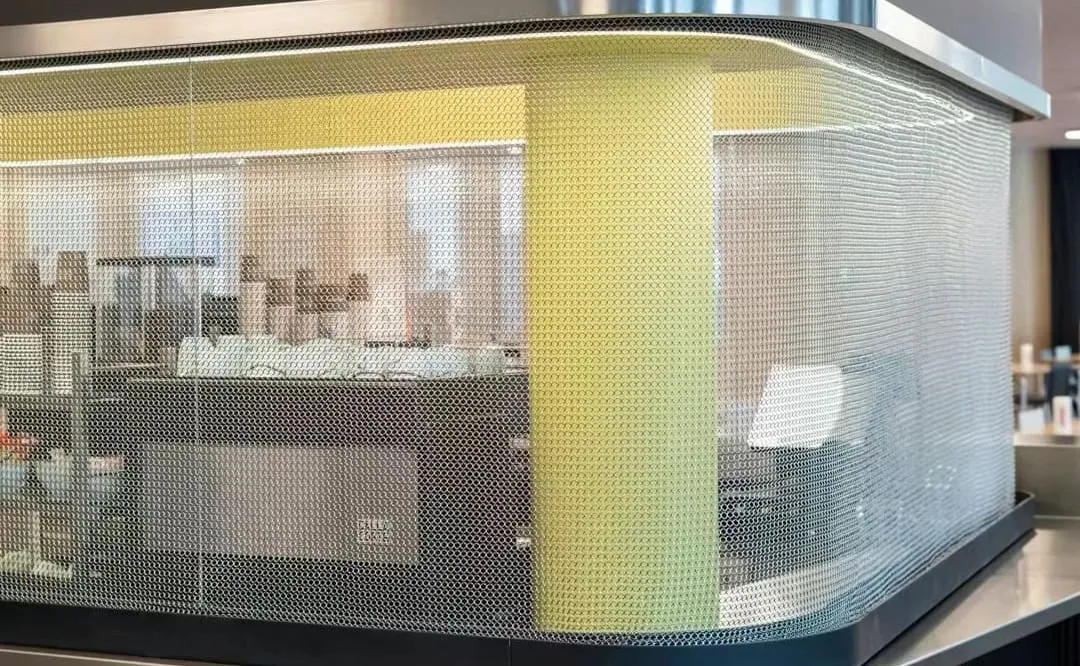 Retail display metal ring mesh backdrop - Metal Ring Mesh