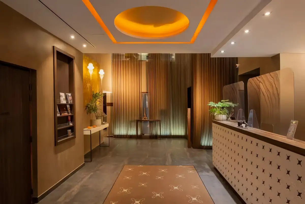 Which finish options make architectural metal mesh look warmer or more premium? article cover